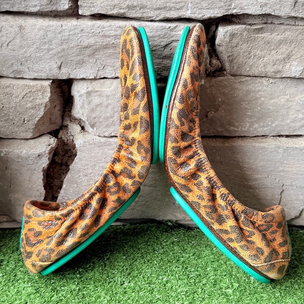 Tieks By Gavrieli Leopard Print Leather Women’s Flat Shoes - Picture 9 of 11
